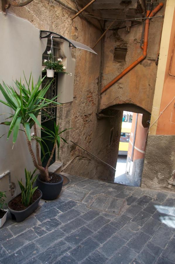 La Croce Dei Templari - Very Central With Parking - Hotel Riomaggiore Bagian luar foto