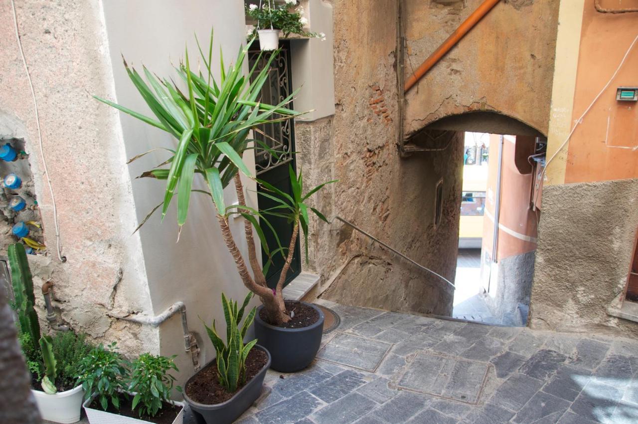 La Croce Dei Templari - Very Central With Parking - Hotel Riomaggiore Bagian luar foto